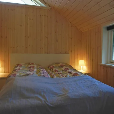 Ferienhaus Three-bedroom Holiday In Hejls