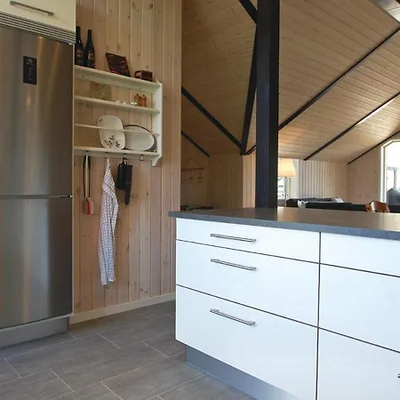 Three-bedroom Holiday In * Hejls